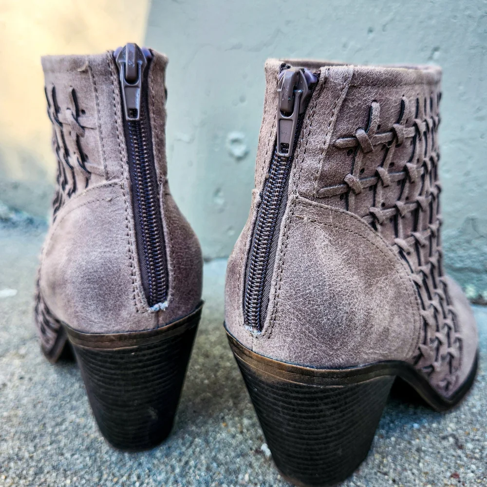 Fergalicious by Fergie Woven Ankle Boots Taupe Block Heel Western Boho Size 9